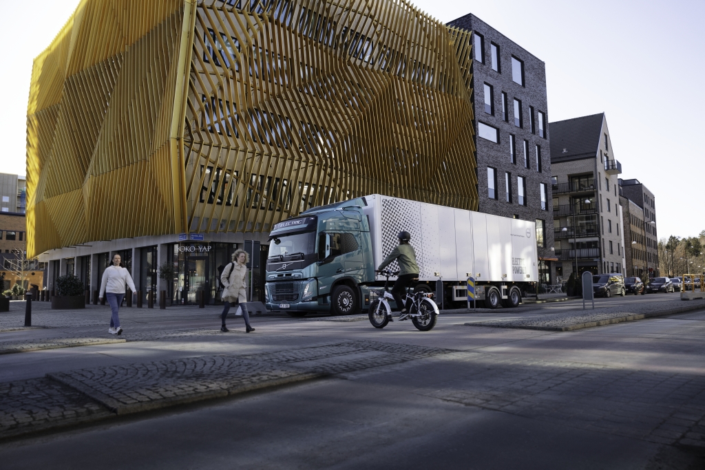 volvo-trucks-aggiunge-suoni-unici-ai-suoi-camion-elettrici